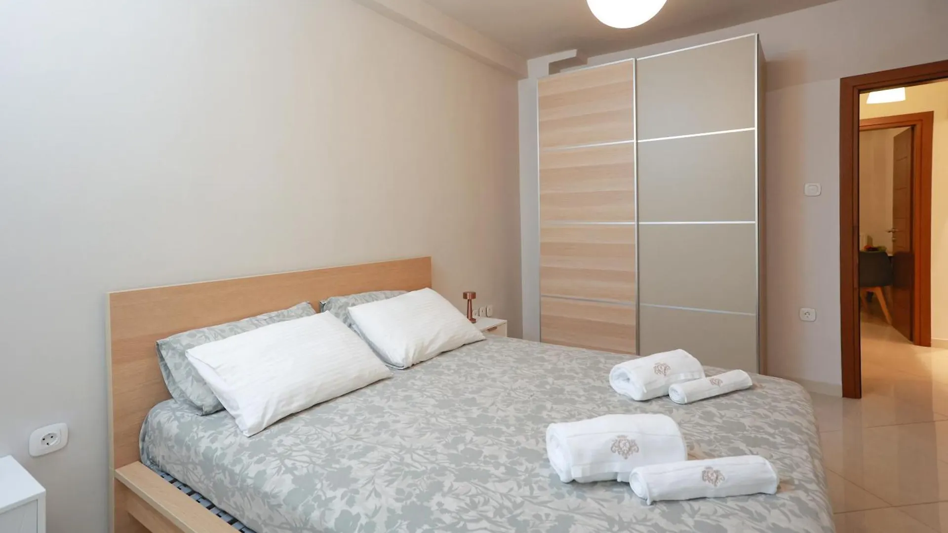 Orion White Tower Apartment Tesalónica Grecia