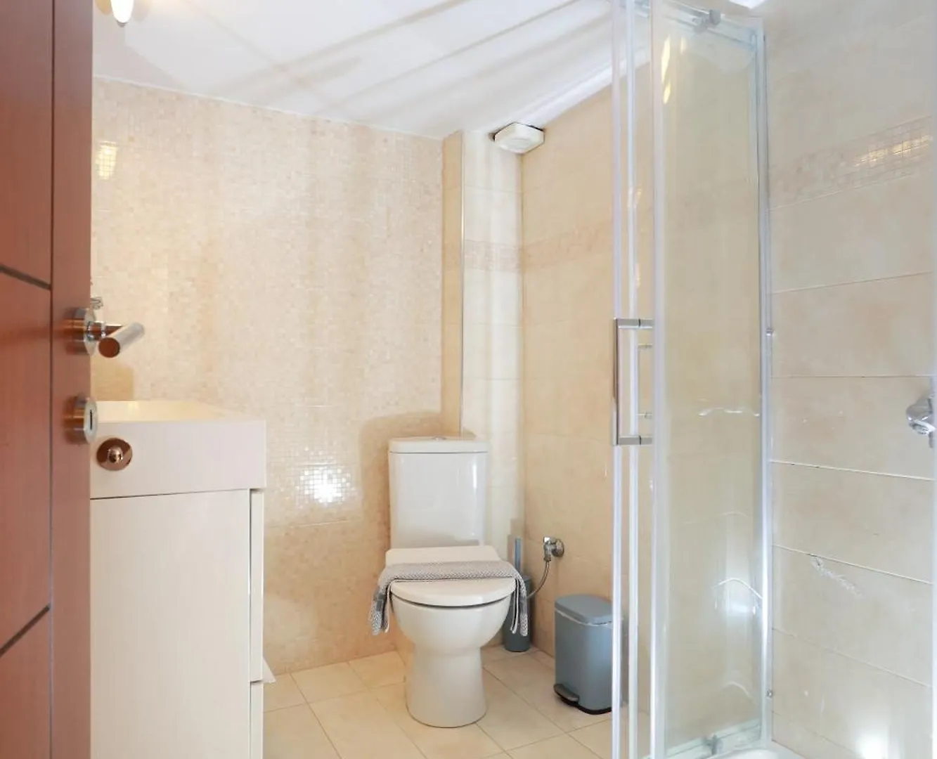Orion White Tower Apartment Tesalónica